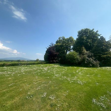 Beautiful Farmhouse An Hour'S Drive From Four Irish Cities 클론멜 외부 사진